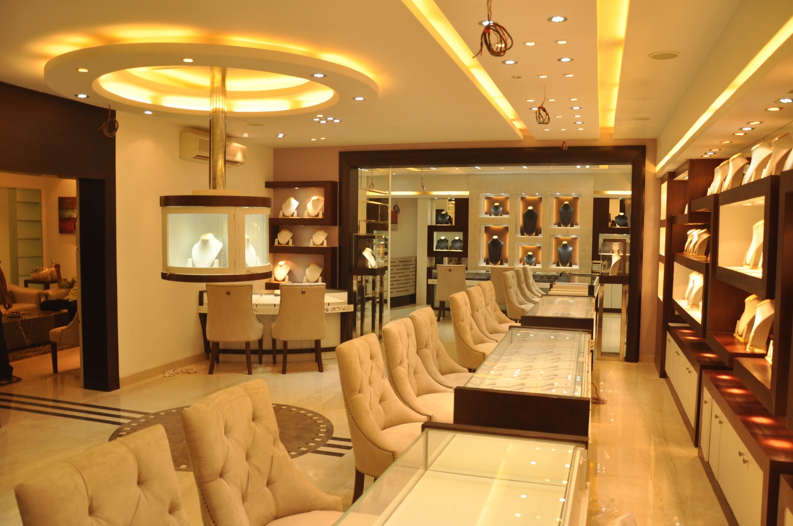 Commercial - View 29
